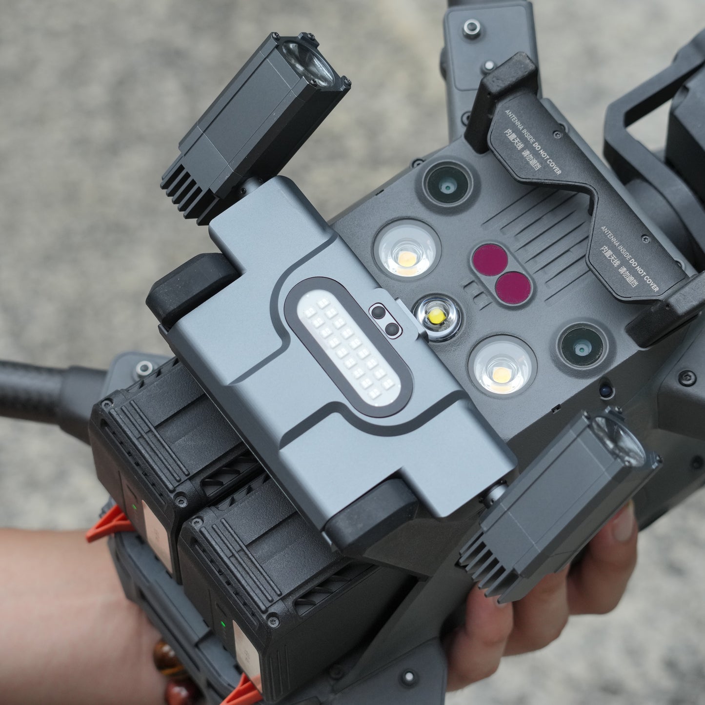 DJI Matrice 30|XL 30 Multi-function lighting system