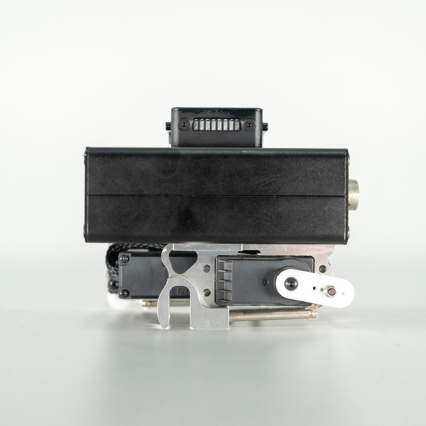 Dual-channel thrower for drones | General-purpose product